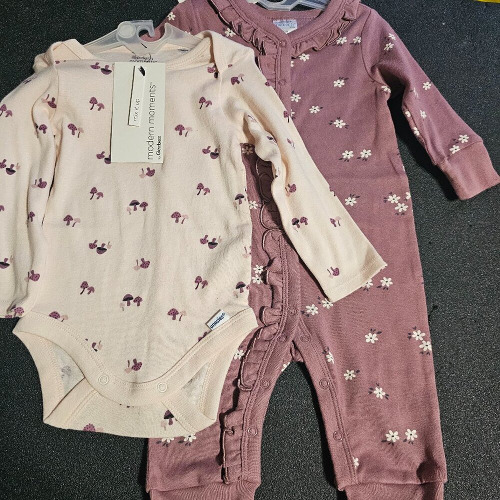 3-6M Gerber Onesies